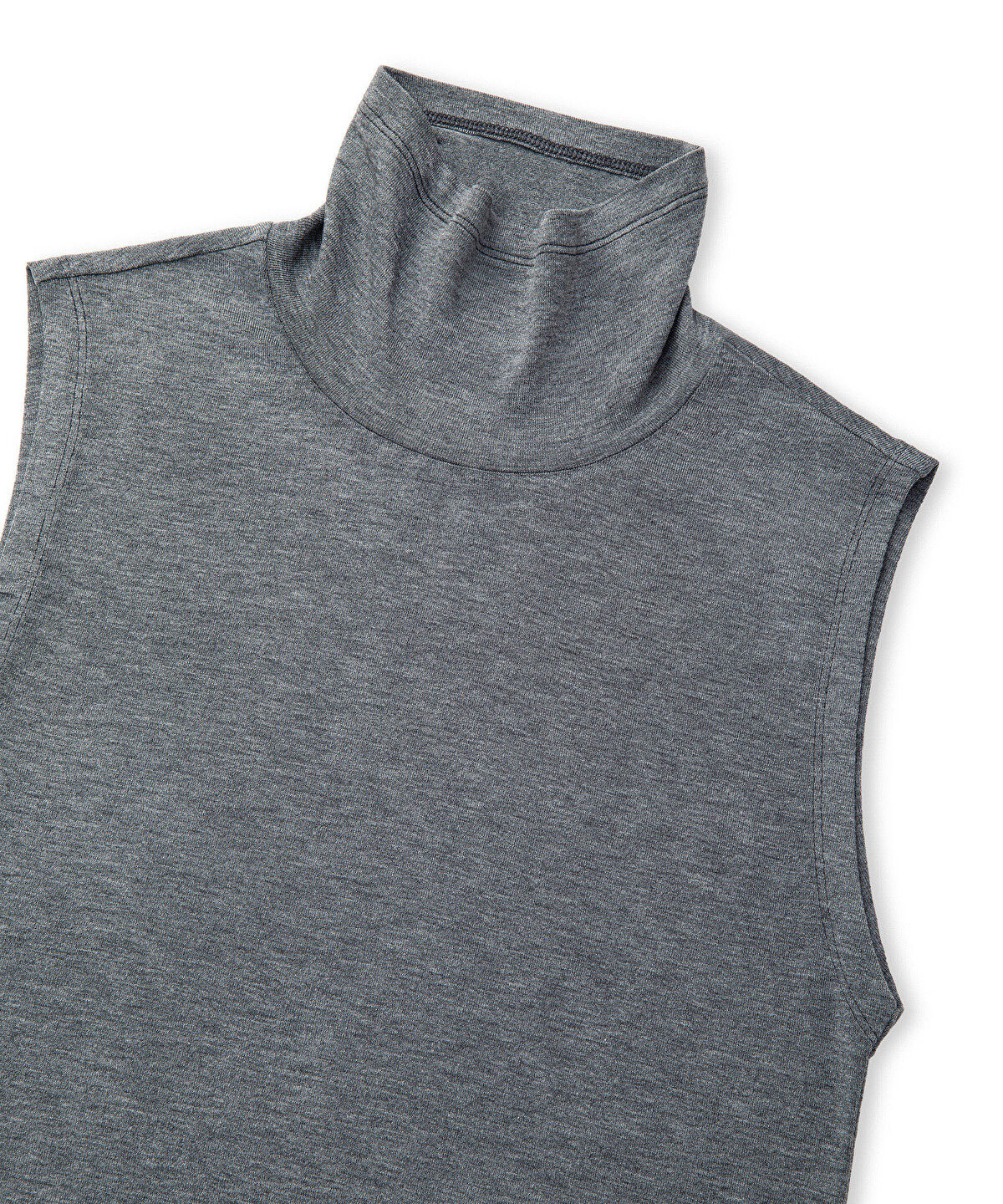 Zoomed High-Neck Basic T-Shirt