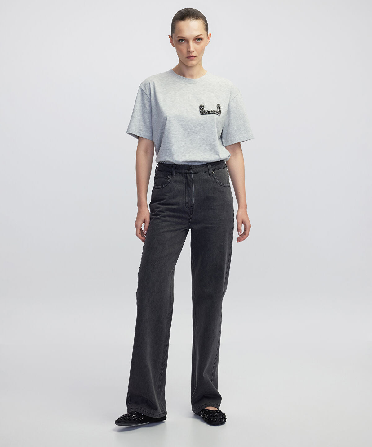 Zoomed Basic T-Shirt with Applique