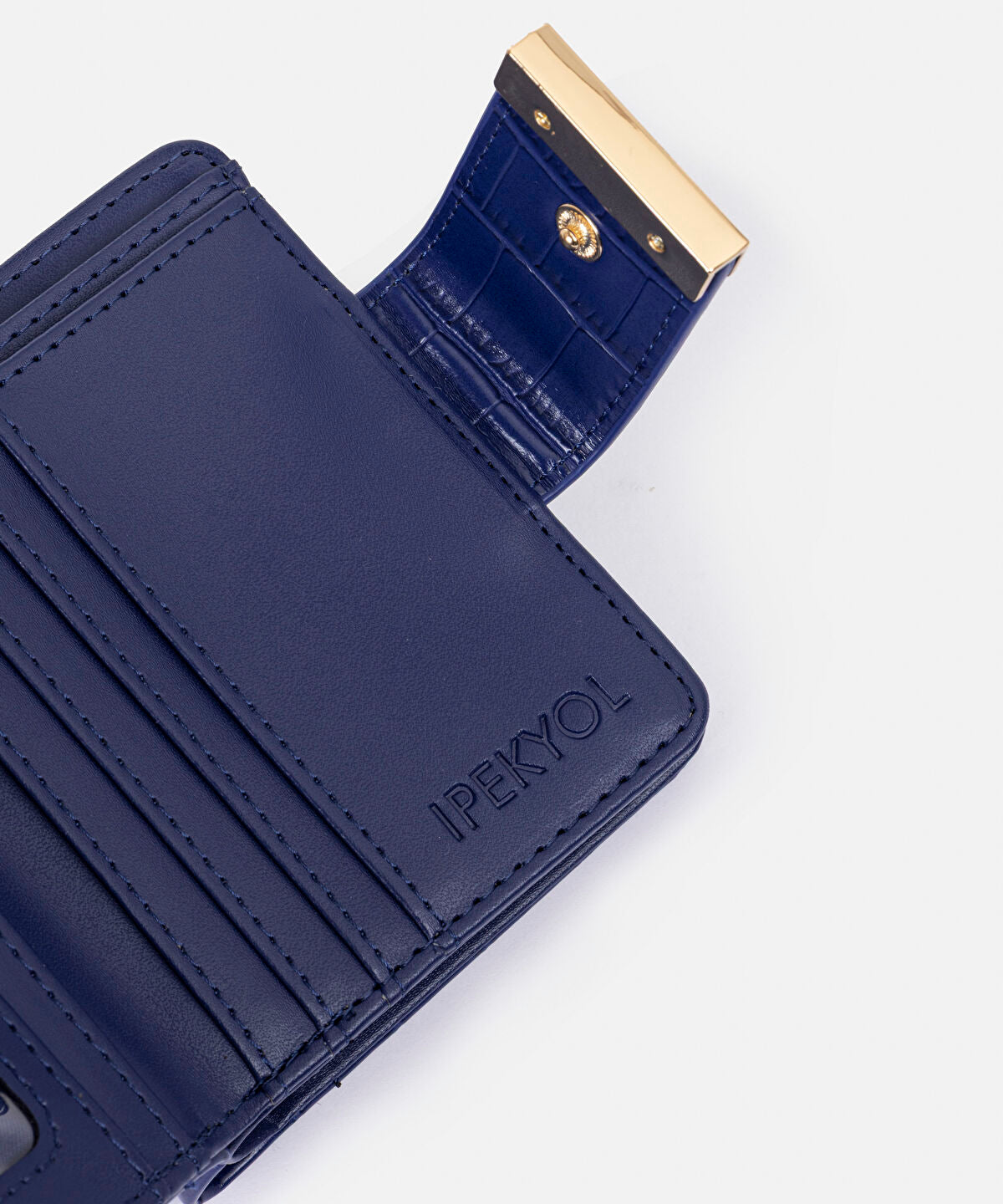 Zoomed Croc-Effect Wallet