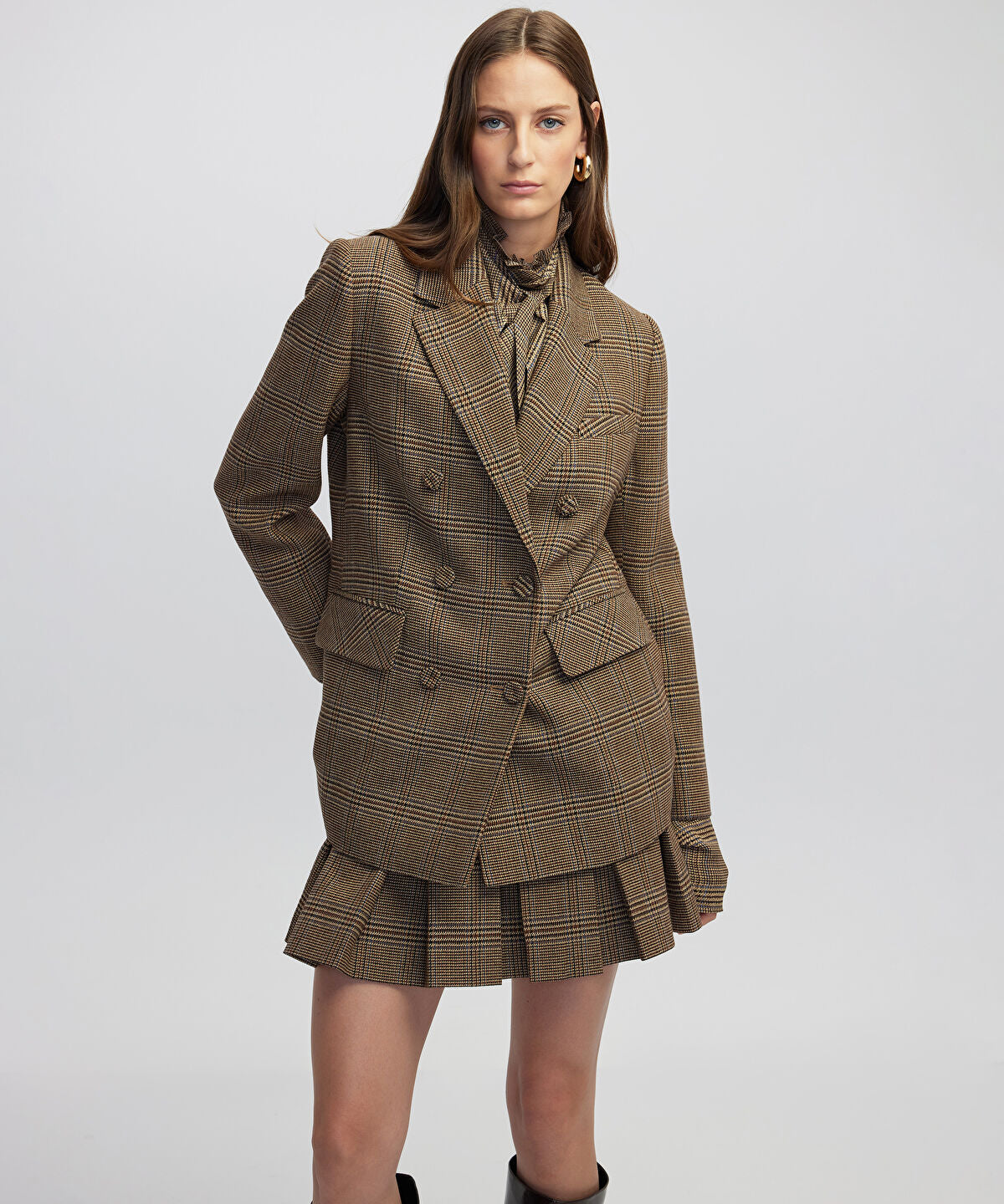 Zoomed Plaid Blazer with Brooch