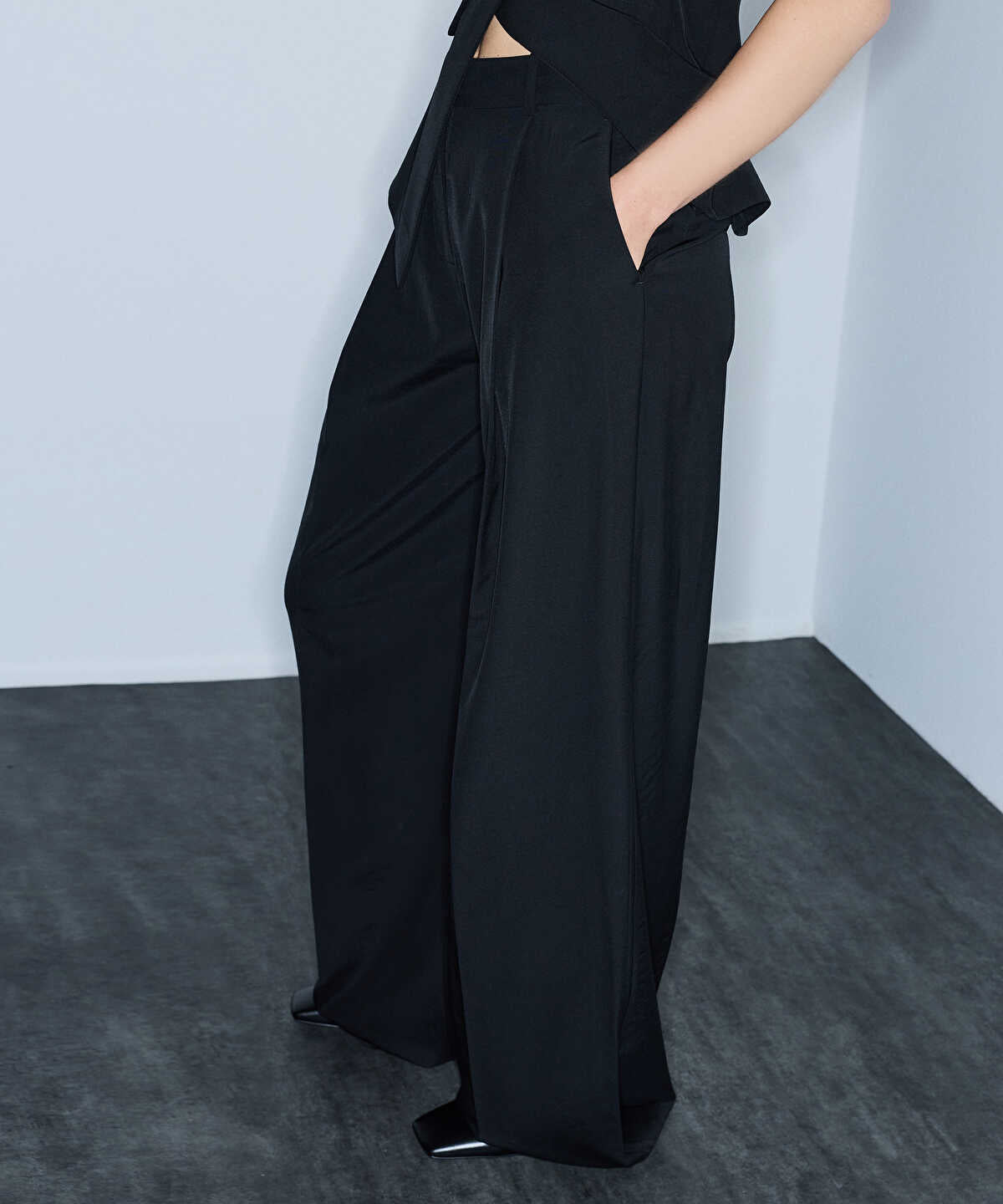 Wool-Blend Wide-Leg Trousers