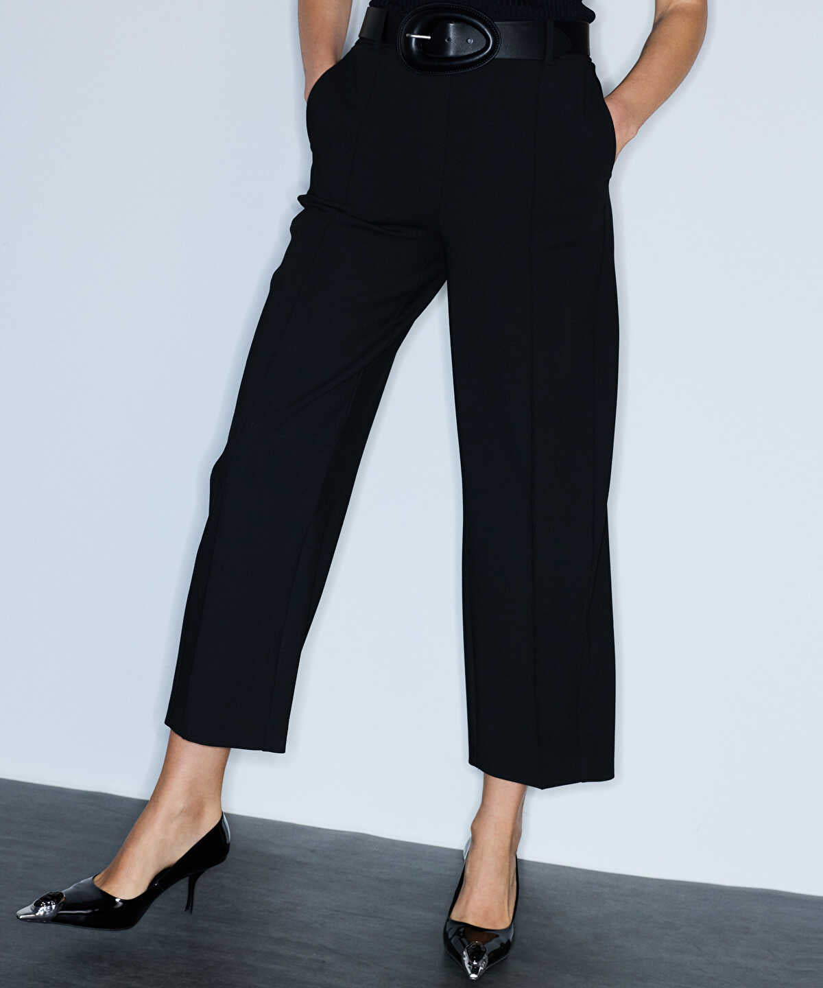 Zoomed Barrel Trousers