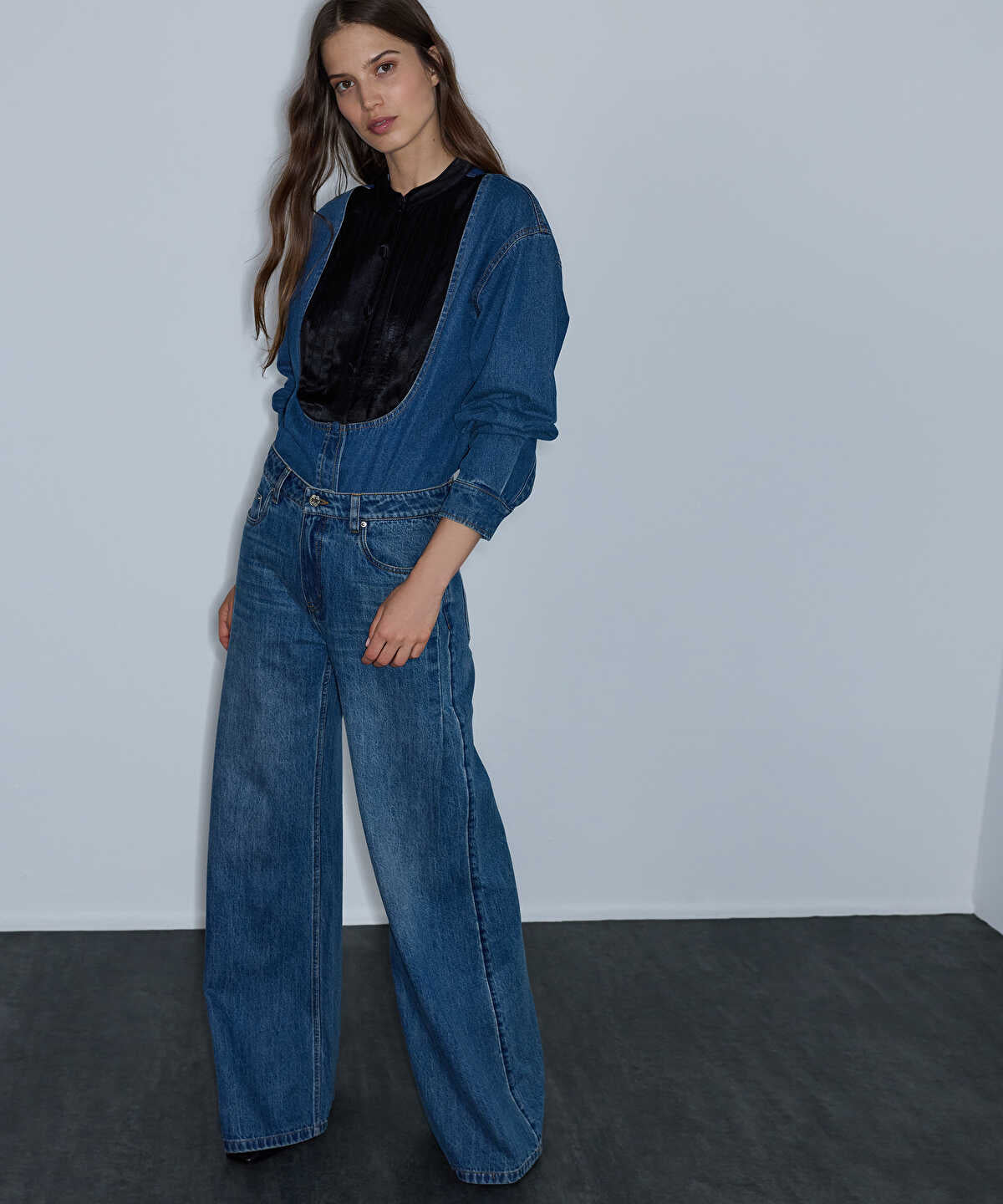 Detachable Satin Belted Jeans