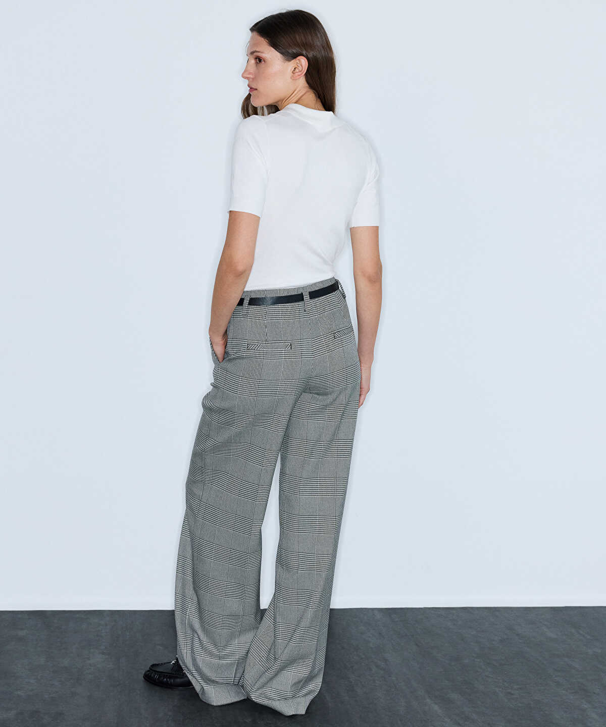 Zoomed Belted Plaid Trousers