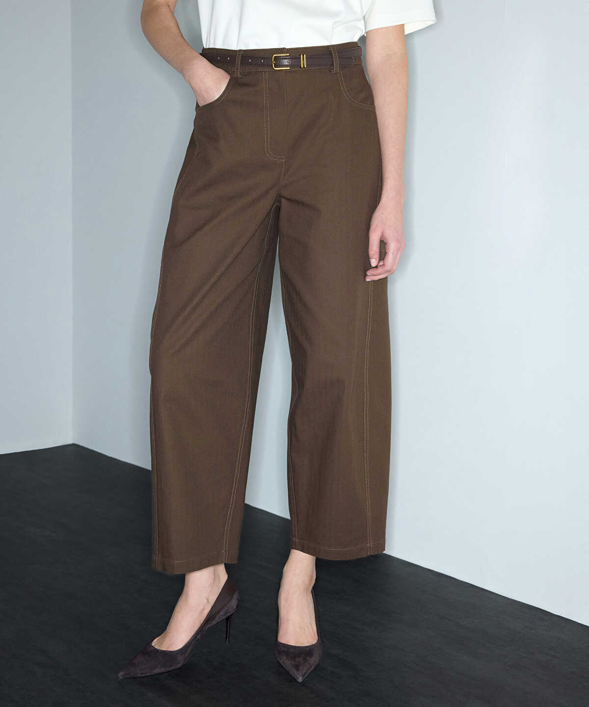 Herringbone-Texture Barrel Trousers