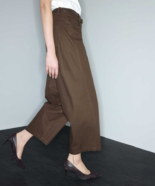 Herringbone-Texture Barrel Trousers