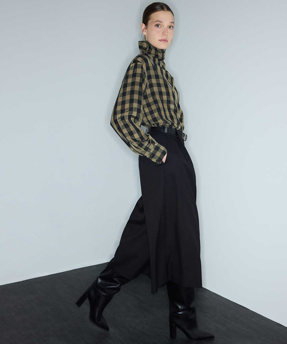 Zoomed Belted Palazzo Bermuda Trousers