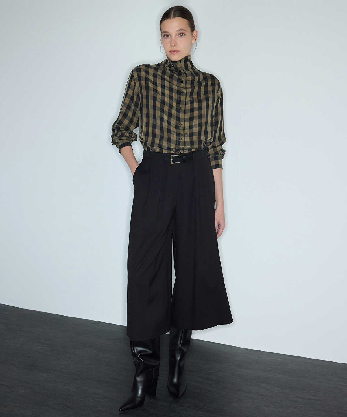 Zoomed Belted Palazzo Bermuda Trousers