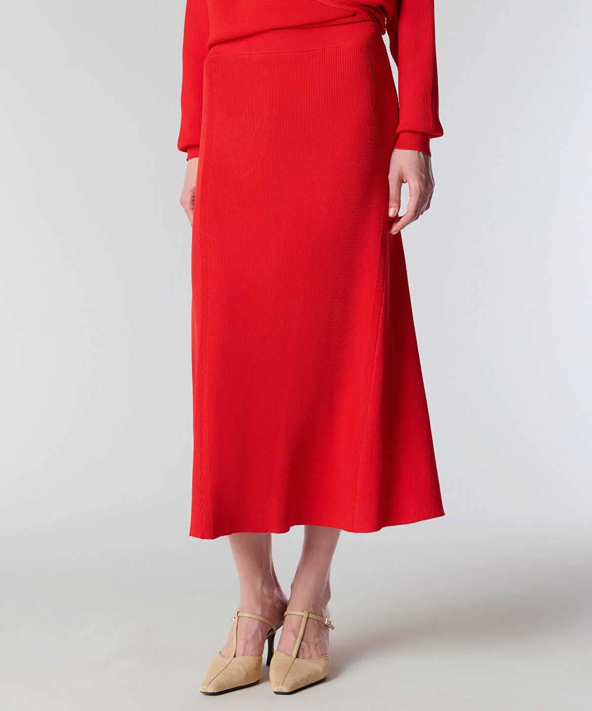 Zoomed Flared Knit Skirt