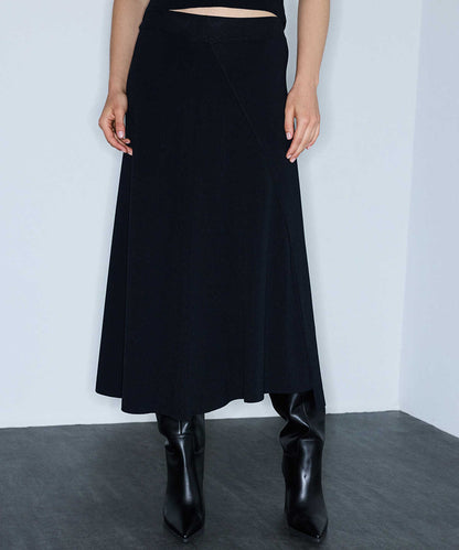 Diagonal-Seam Asymmetric Knit Skirt