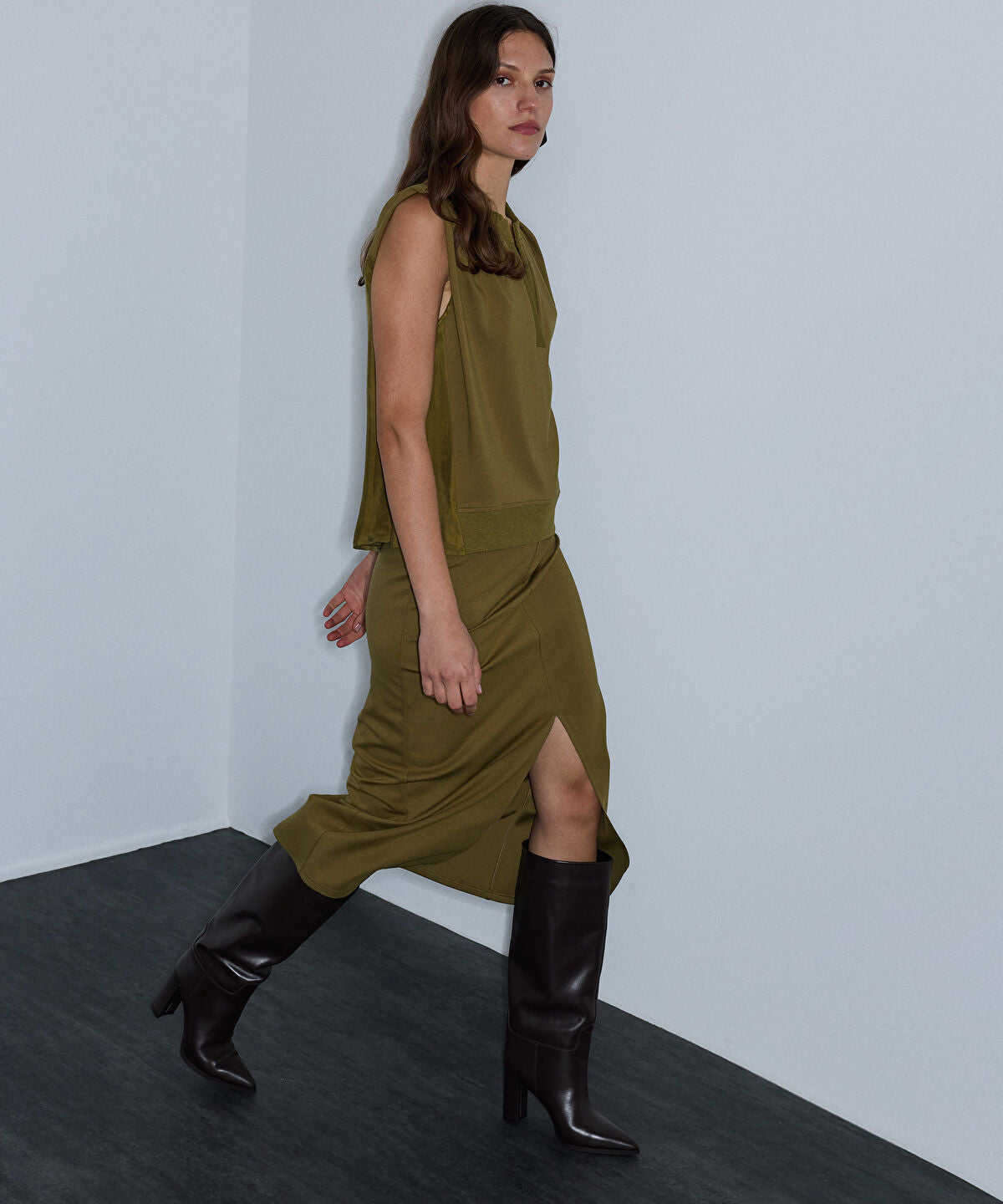 Rib-Waist Midi Skirt