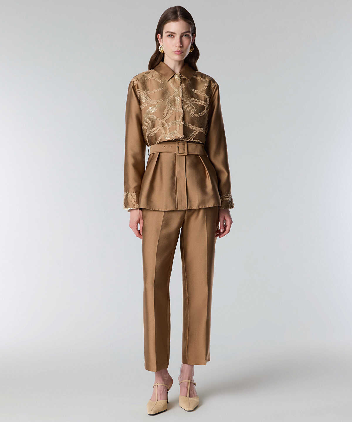 Zoomed Embroidered Jacket with Belt