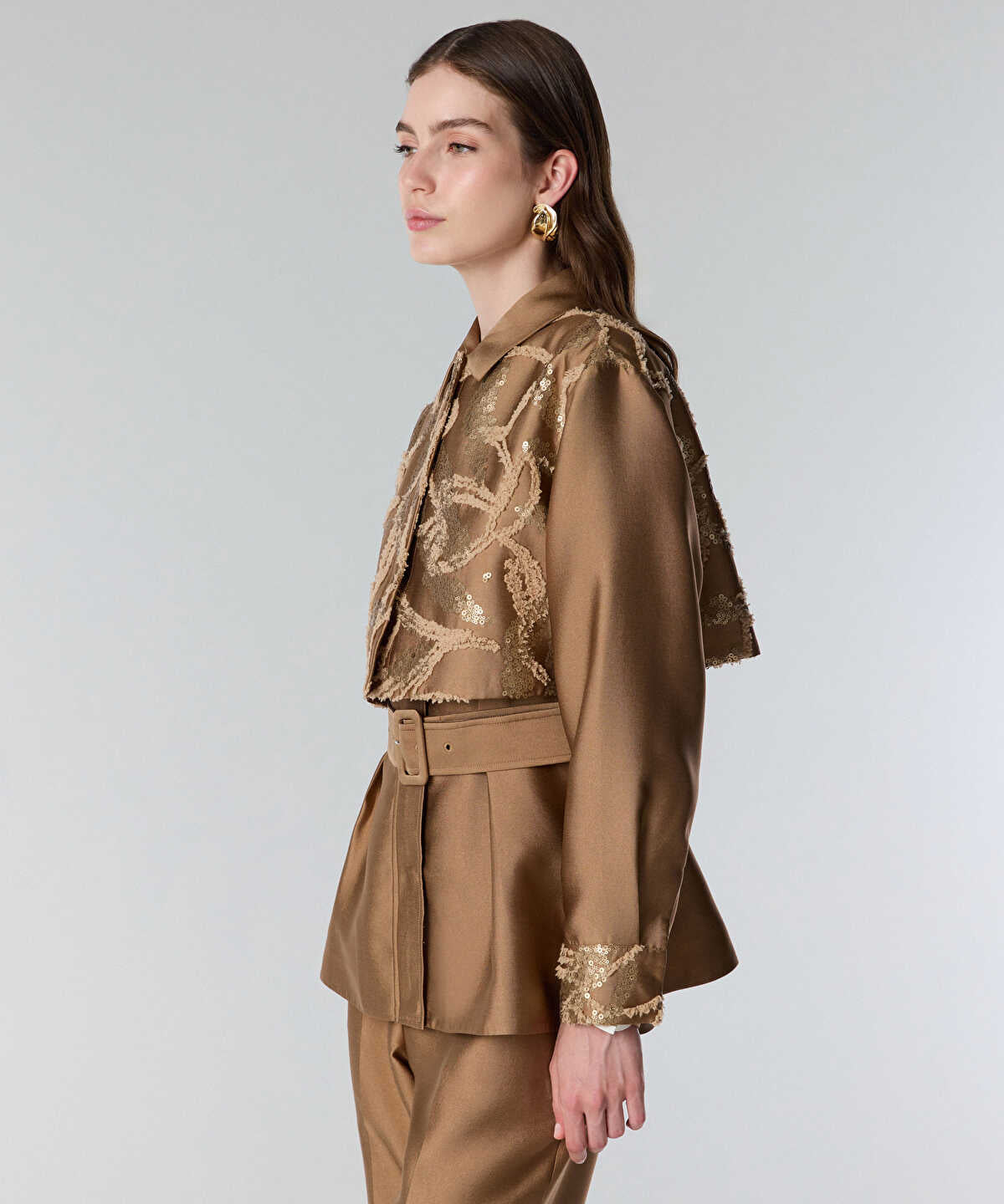 Zoomed Embroidered Jacket with Belt