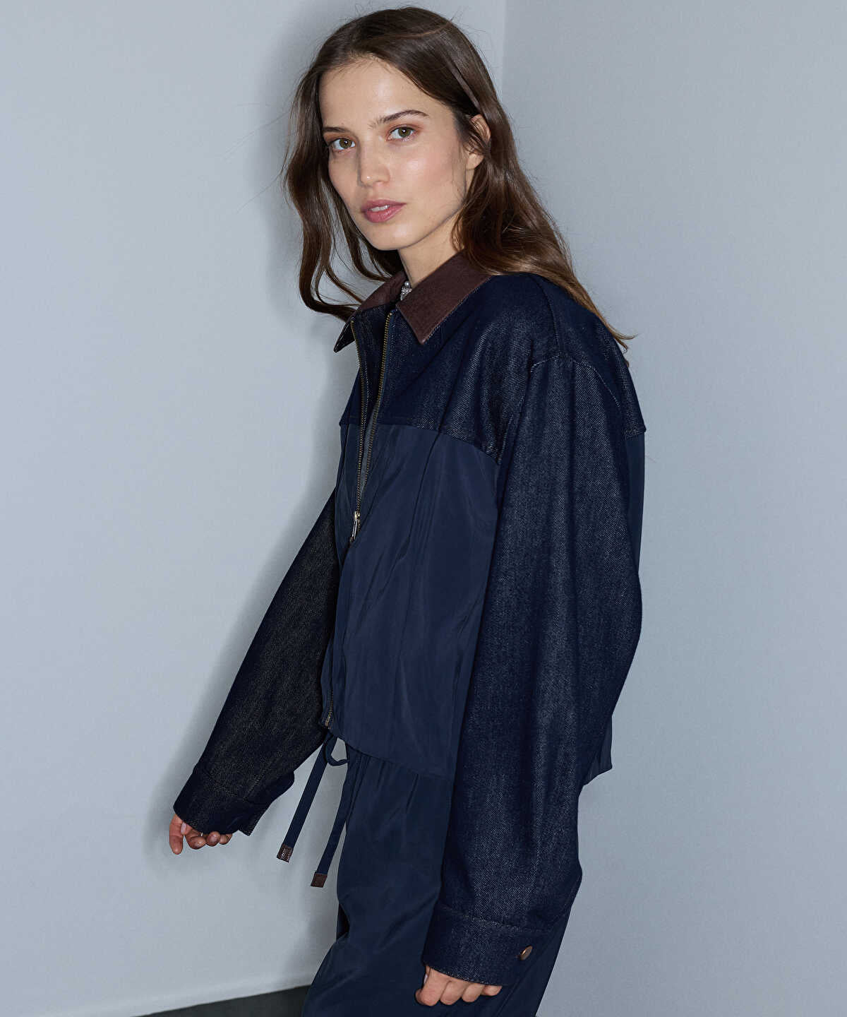 Zoomed Contrast Collar Bomber Jacket