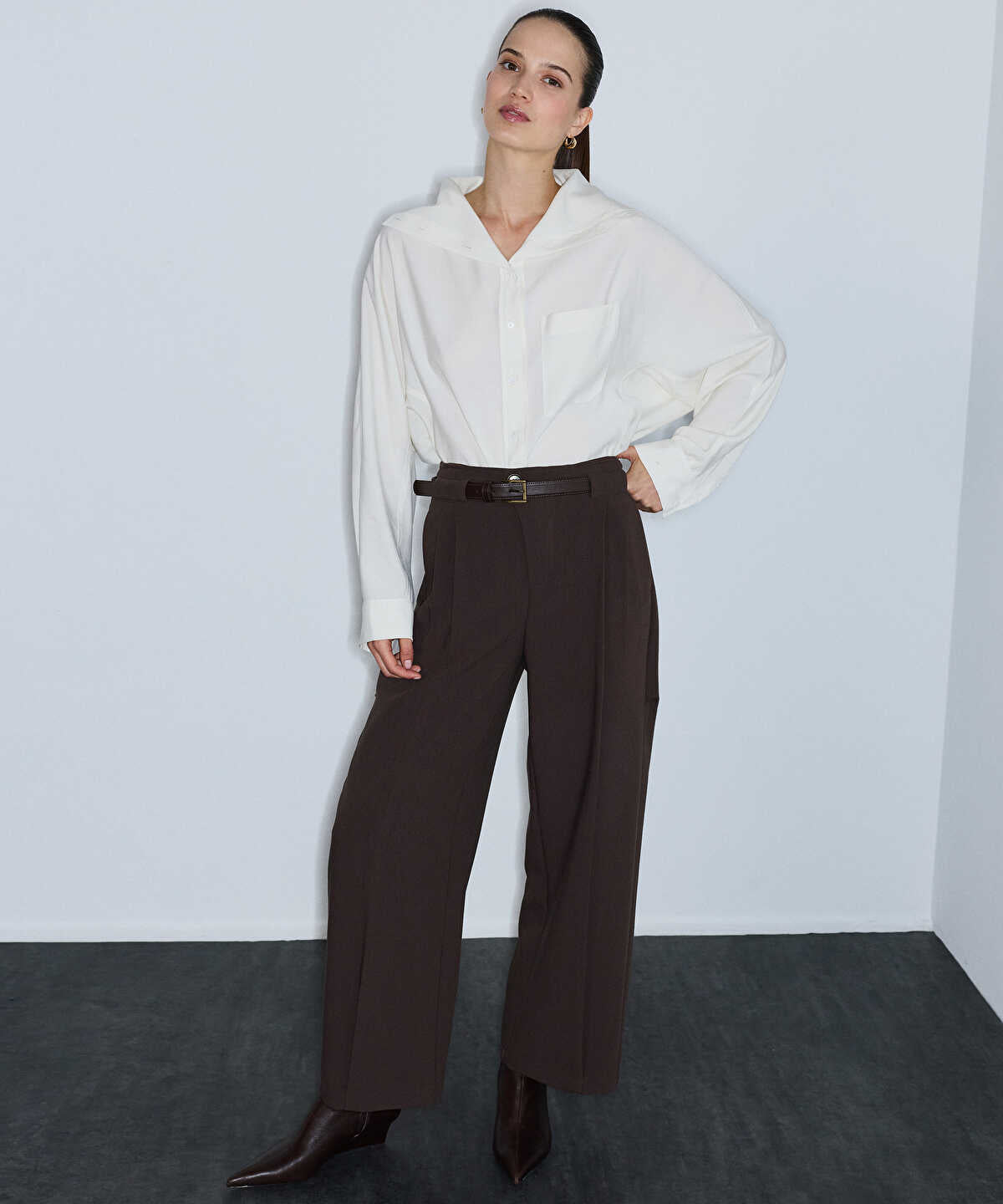 Zoomed Oversized Shirt with Draped Collar