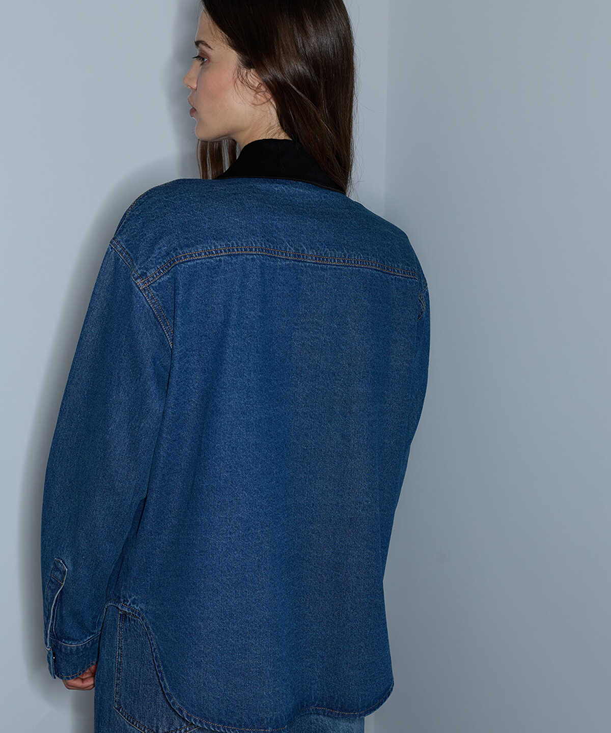 Zoomed Combination Shirt with Scarf