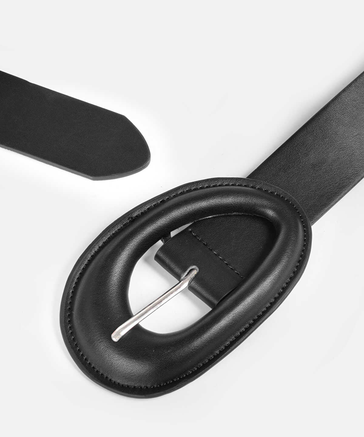 Zoomed Faux-Leather Oval-Buckle Belt