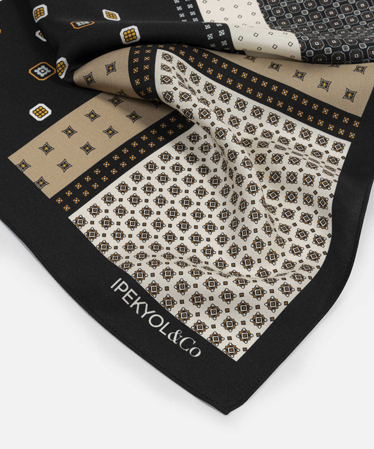 Zoomed 100% Silk Printed Scarf