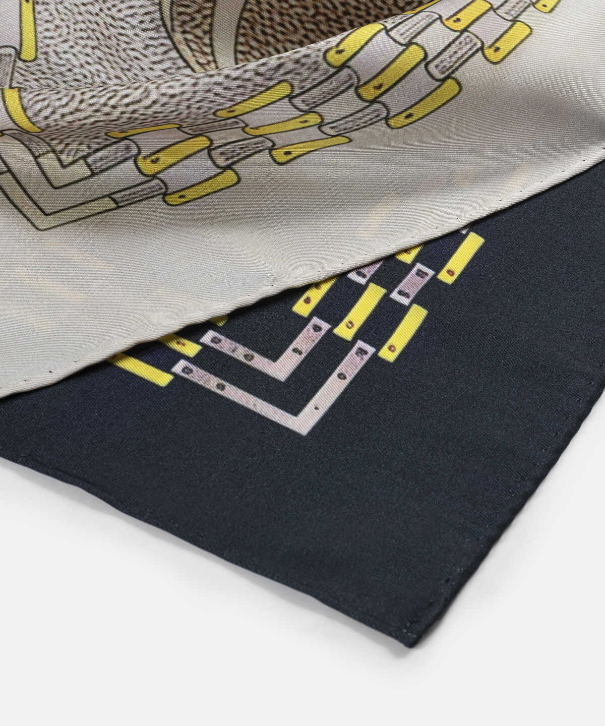 Zoomed Printed Color-Block Scarf