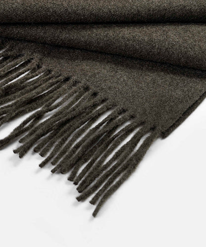 Basic Fringed Scarf