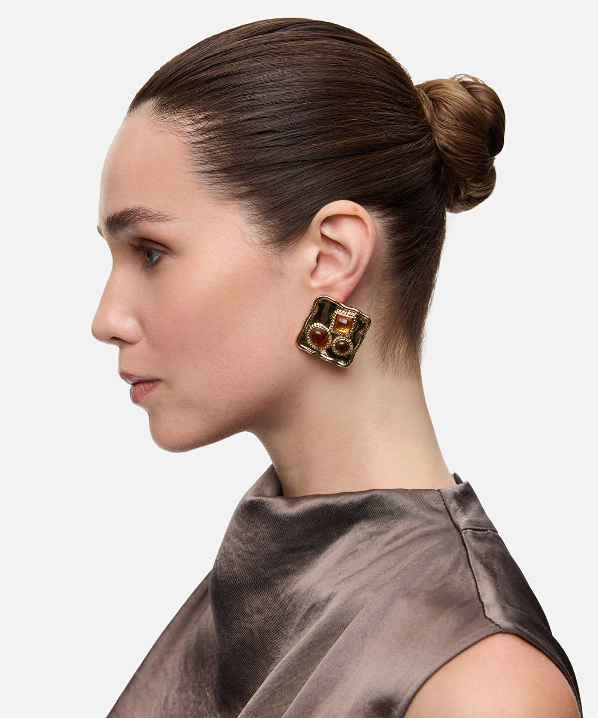 Zoomed Resin-Detail Metal Earrings