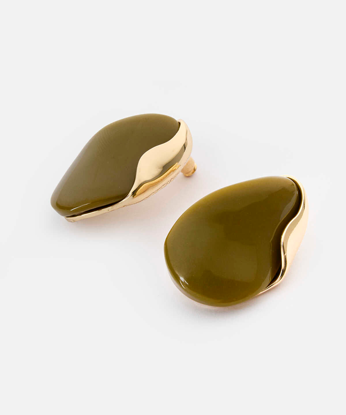 Zoomed Contrasting-Piece Earrings