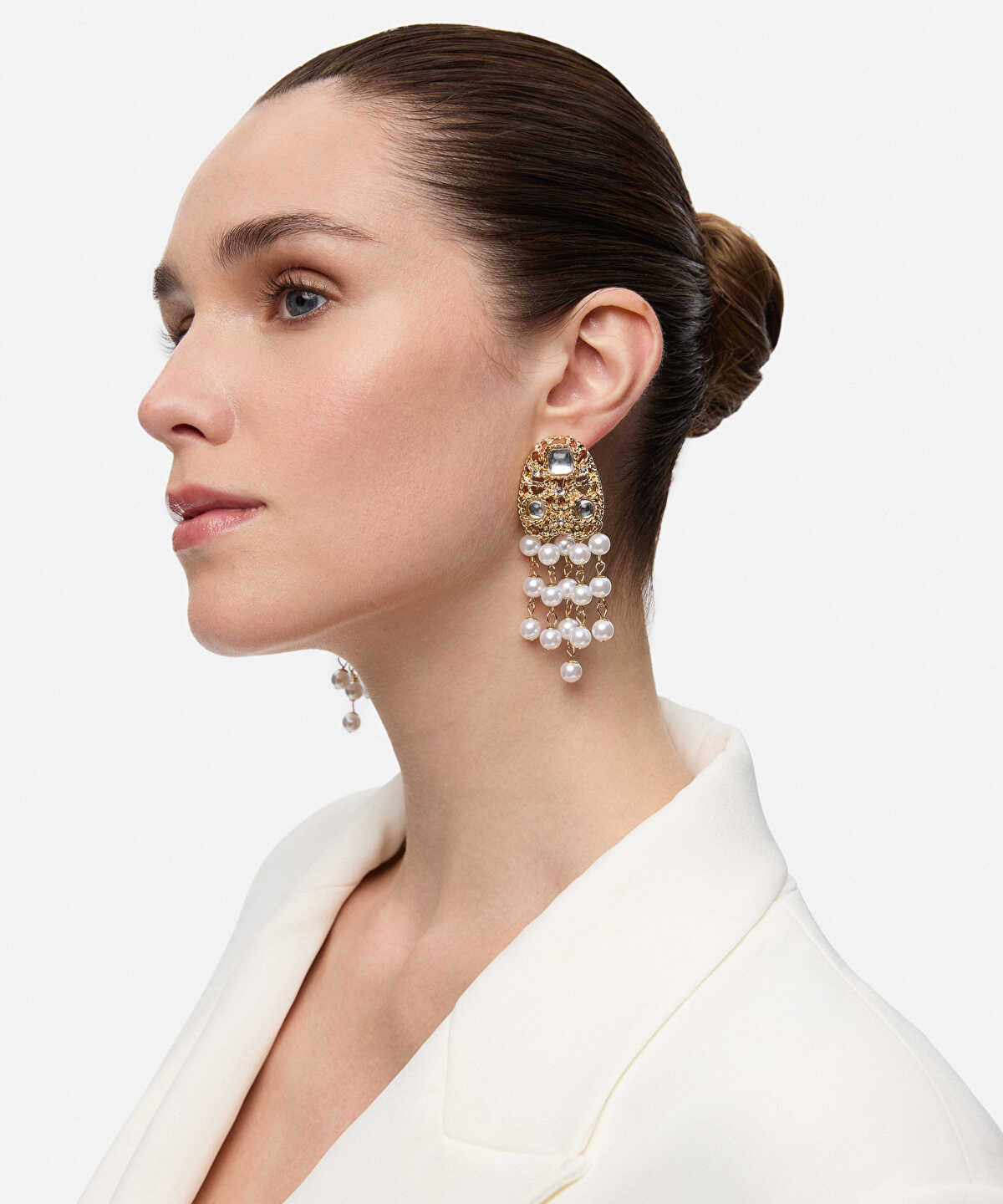 Zoomed Strass and Faux Pearl Drop Earrings