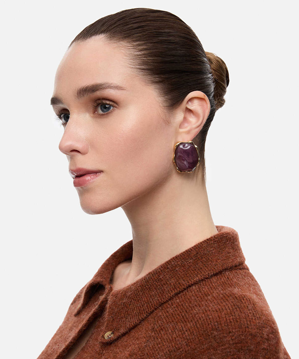 Zoomed Metal Earrings with Resin