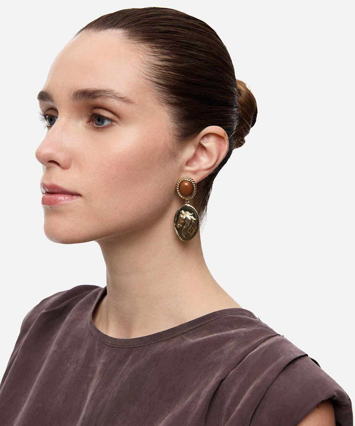 Zoomed Dangling Horse Earrings