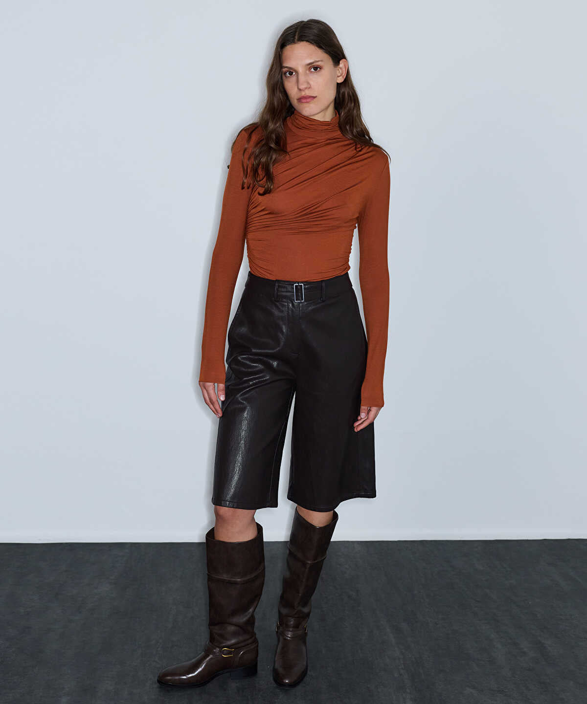 Asymmetric Gathered T-Shirt