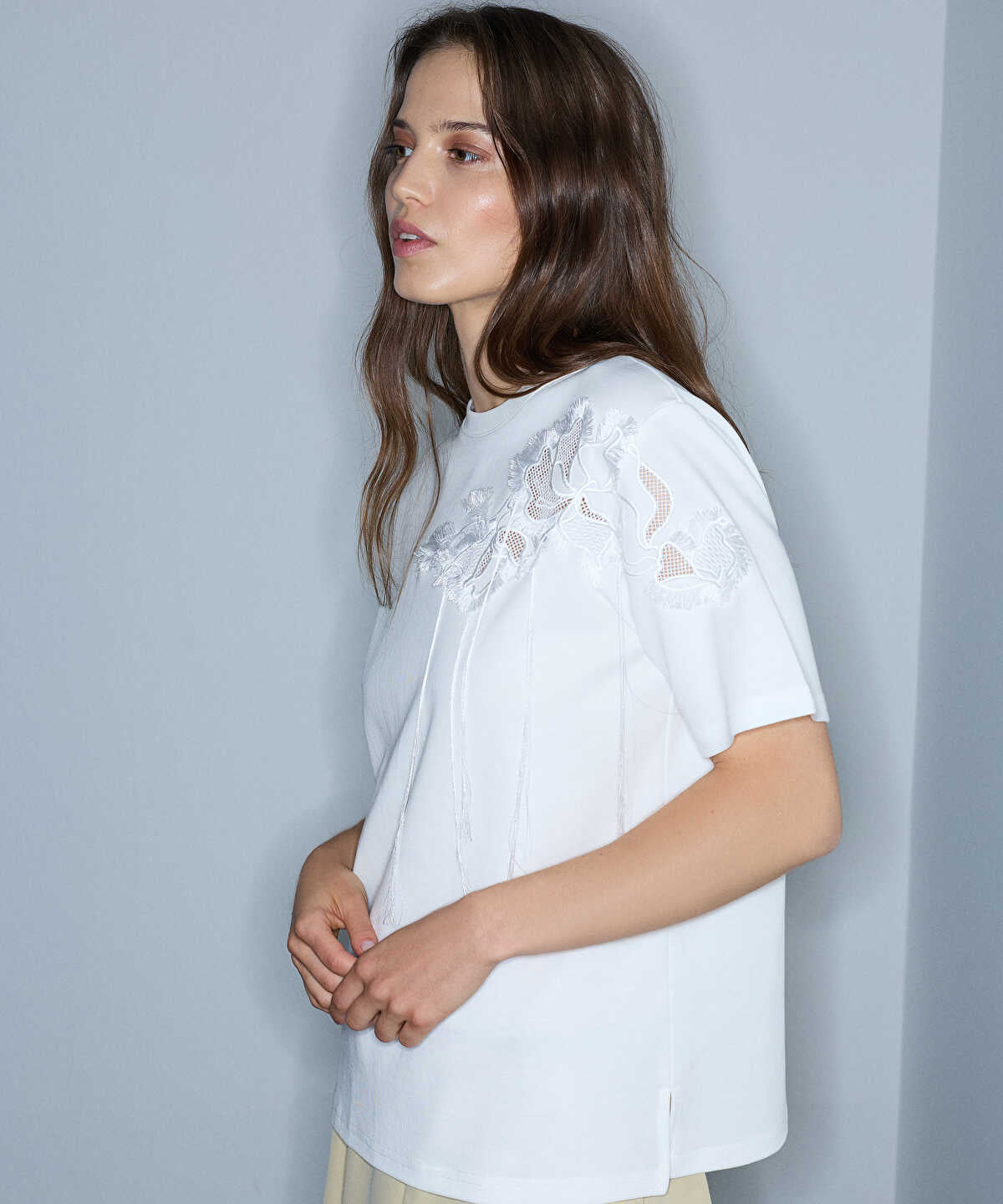 Zoomed Floral Embroidery T-Shirt with Fringe