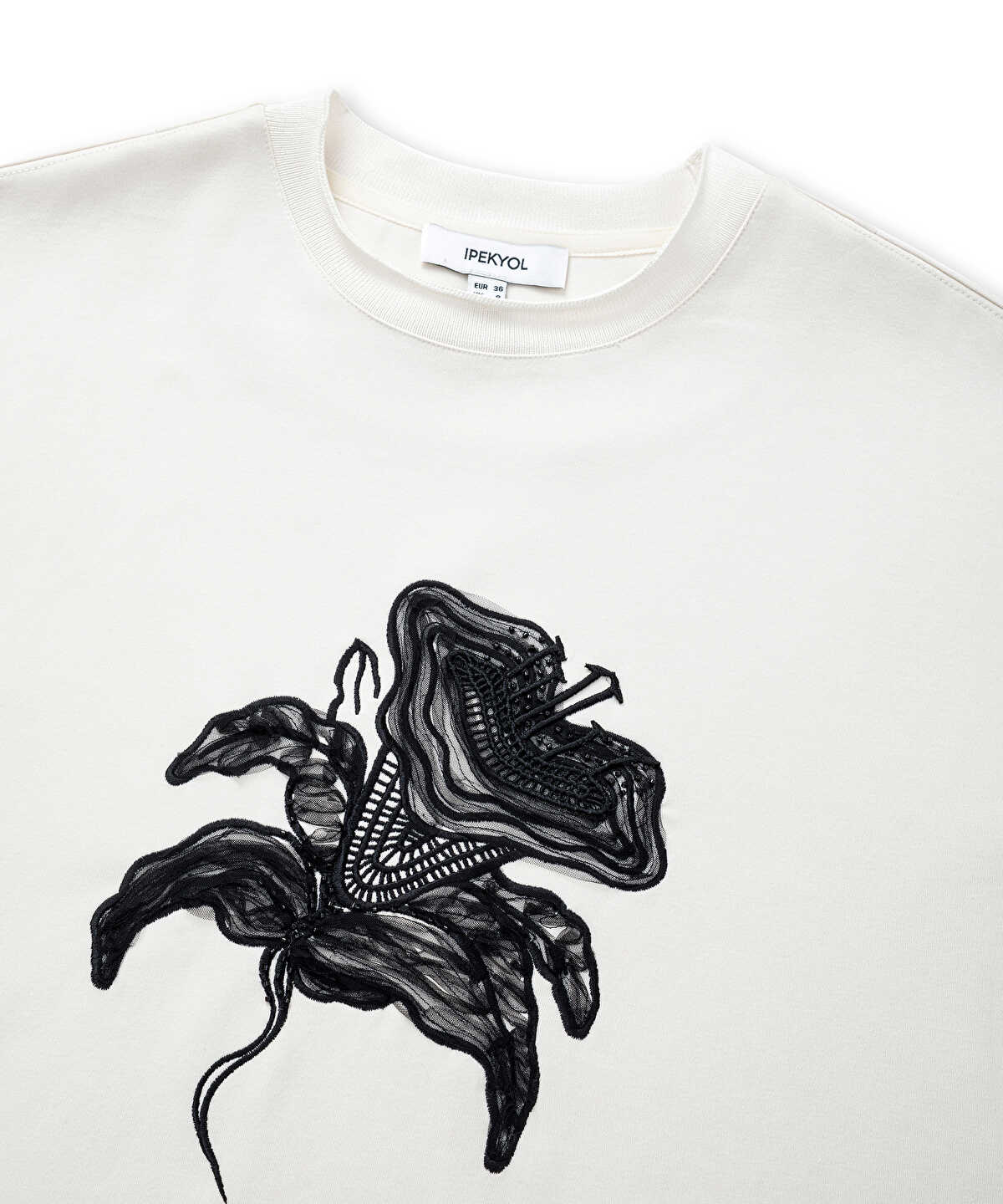 Zoomed T-Shirt with Embroidered Applique
