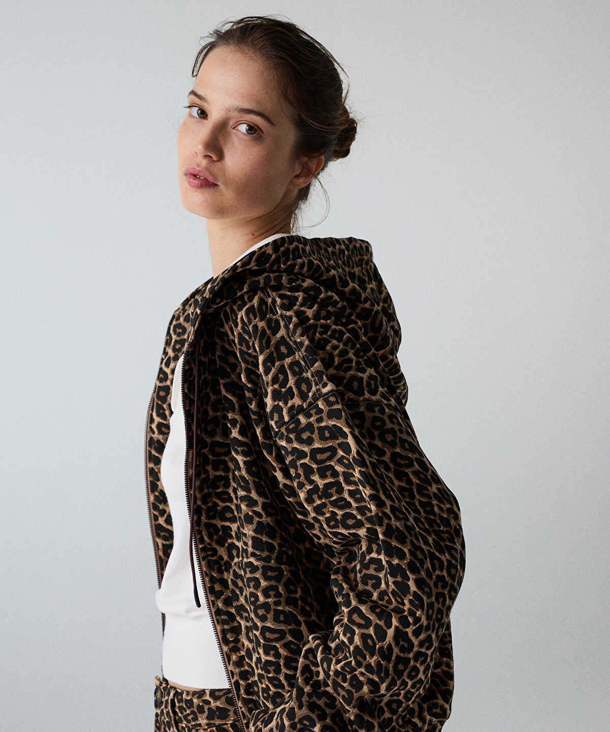 Zoomed Oversized Leopard-Print Sweatshirt
