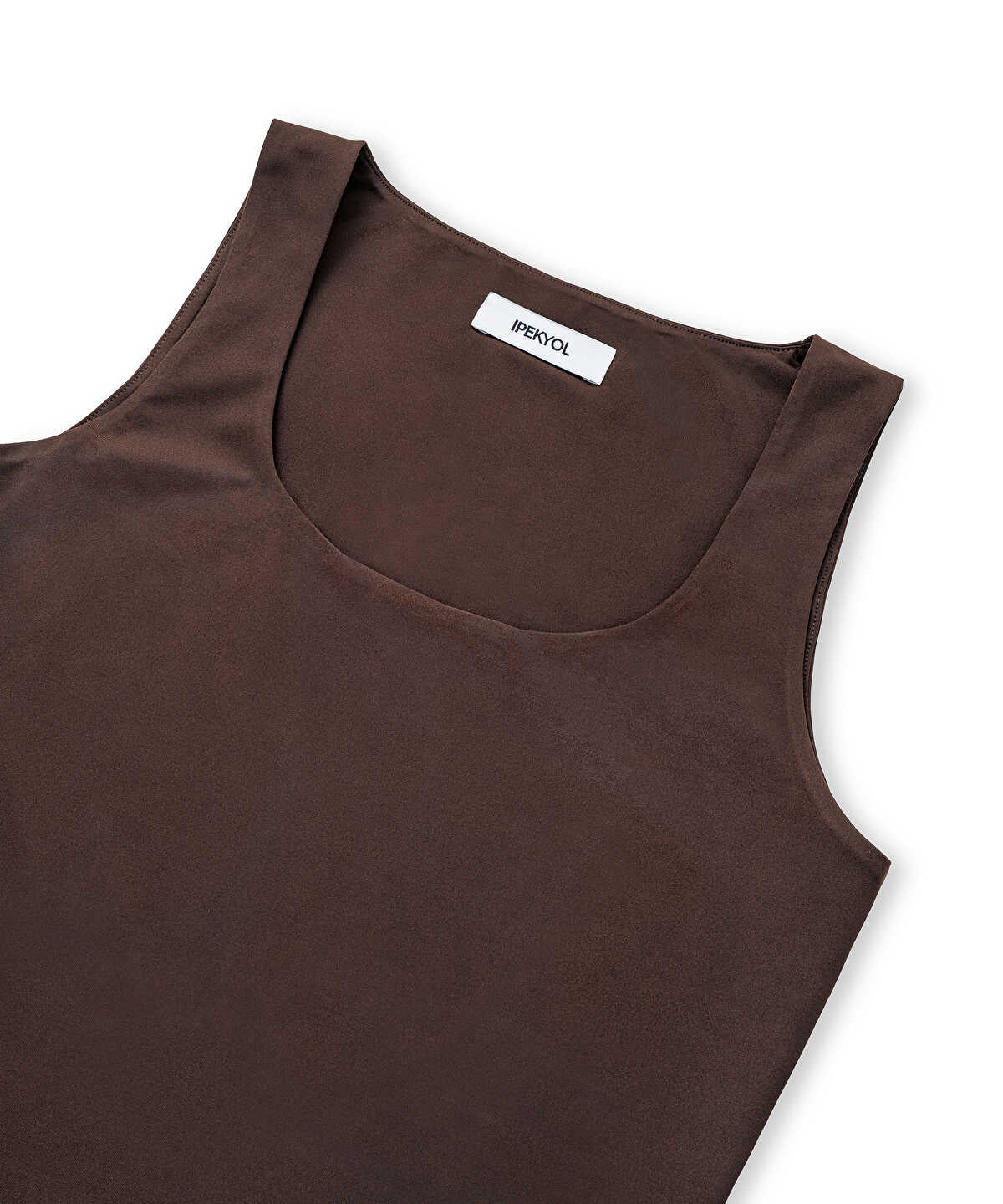 Zoomed Basic Tank Top